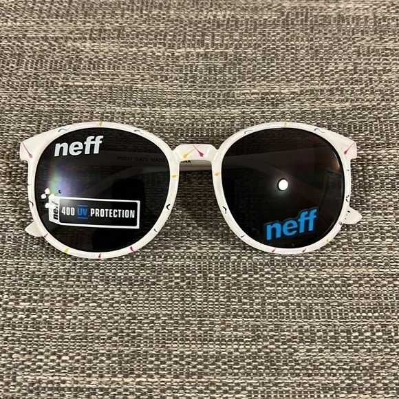 Neff Poppy Sunglasses - Picture 2 of 6